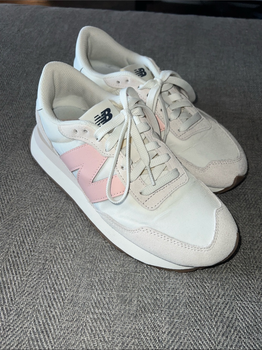 New Balance 237